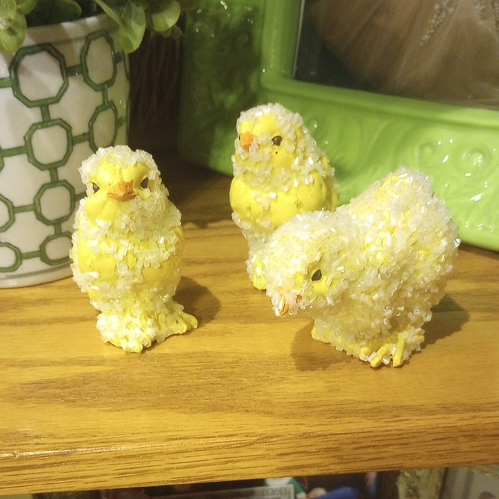 Yellow Chick Figurines - Picture 1 of 6